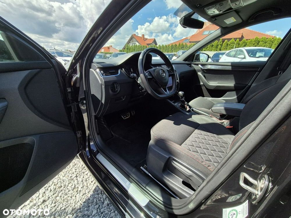 Skoda Octavia 2.0 TDI 4x4 DSG RS - 9