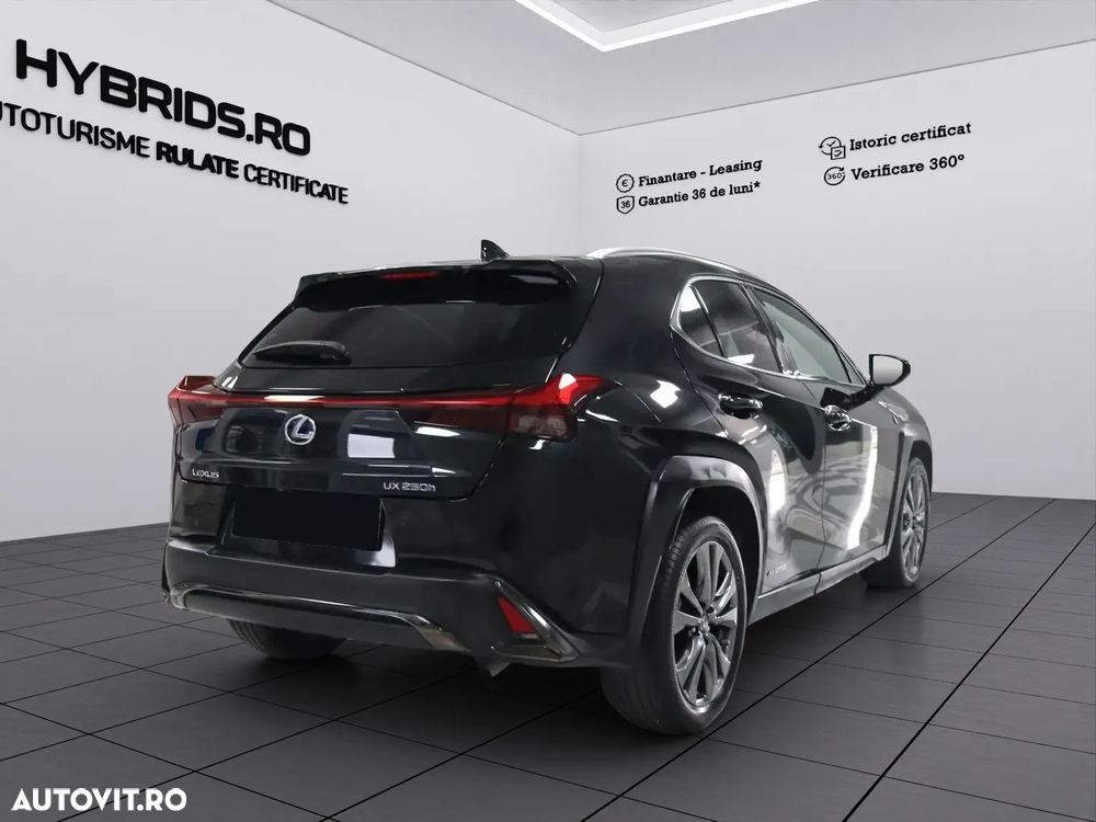 Lexus UX 250h F SPORT - 6