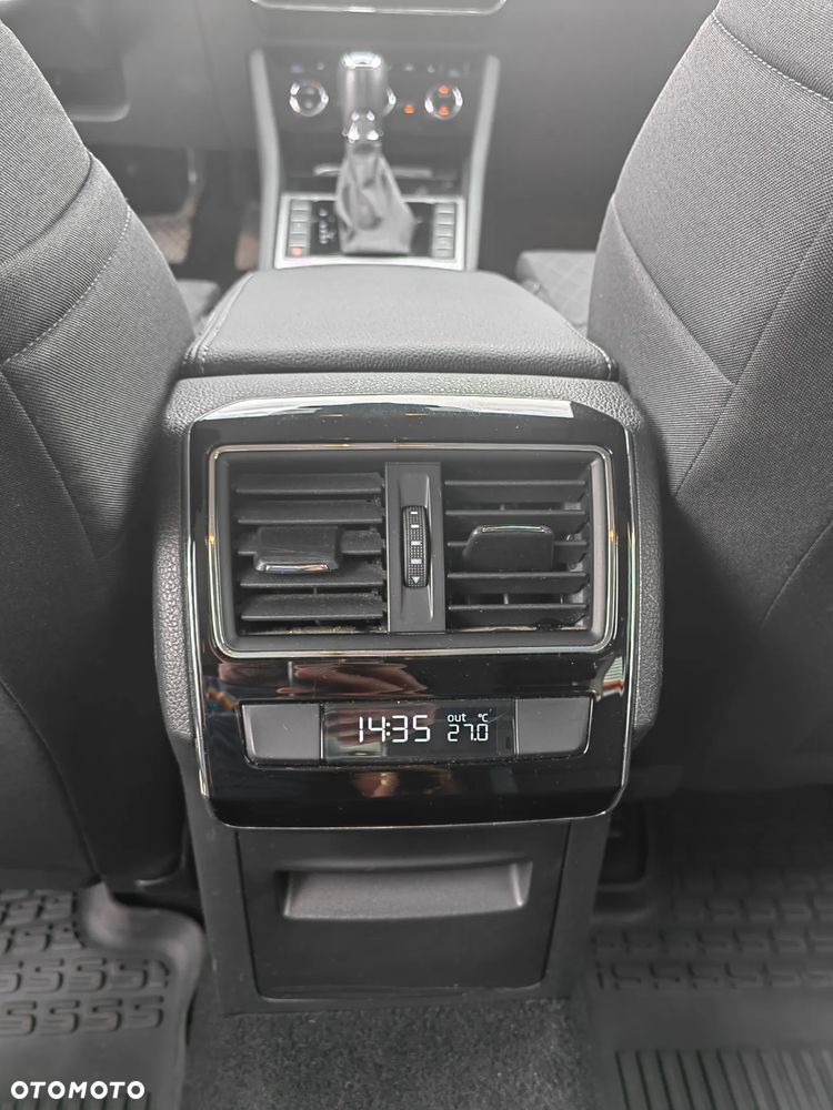 Skoda Superb 2.0 TDI SCR Ambition DSG - 10