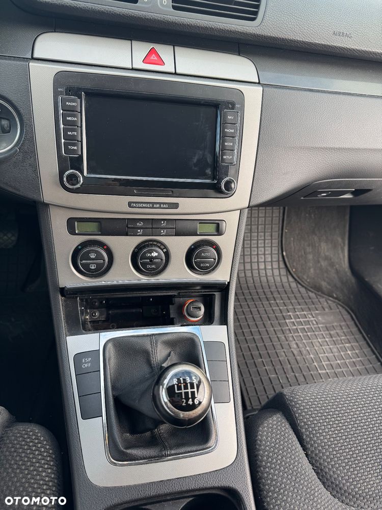 Volkswagen Passat 2.0 TDI 4Mot Comfortline - 9