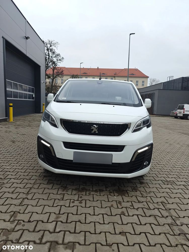 Peugeot Traveller - 3