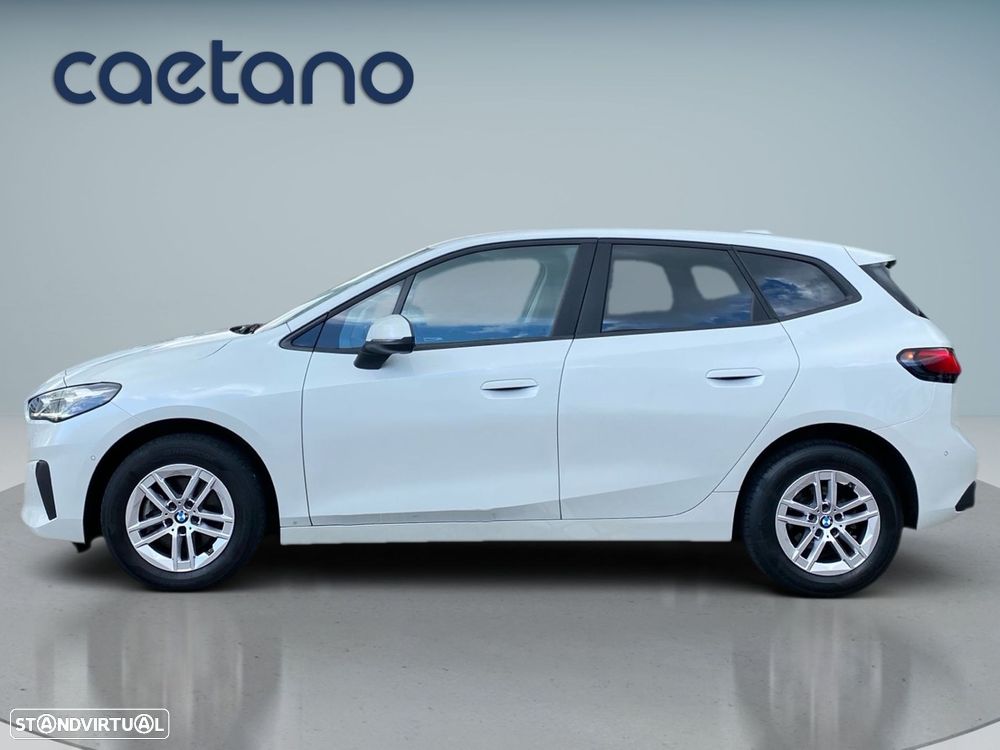 BMW 218 Active Tourer i Auto — fotografia 26
