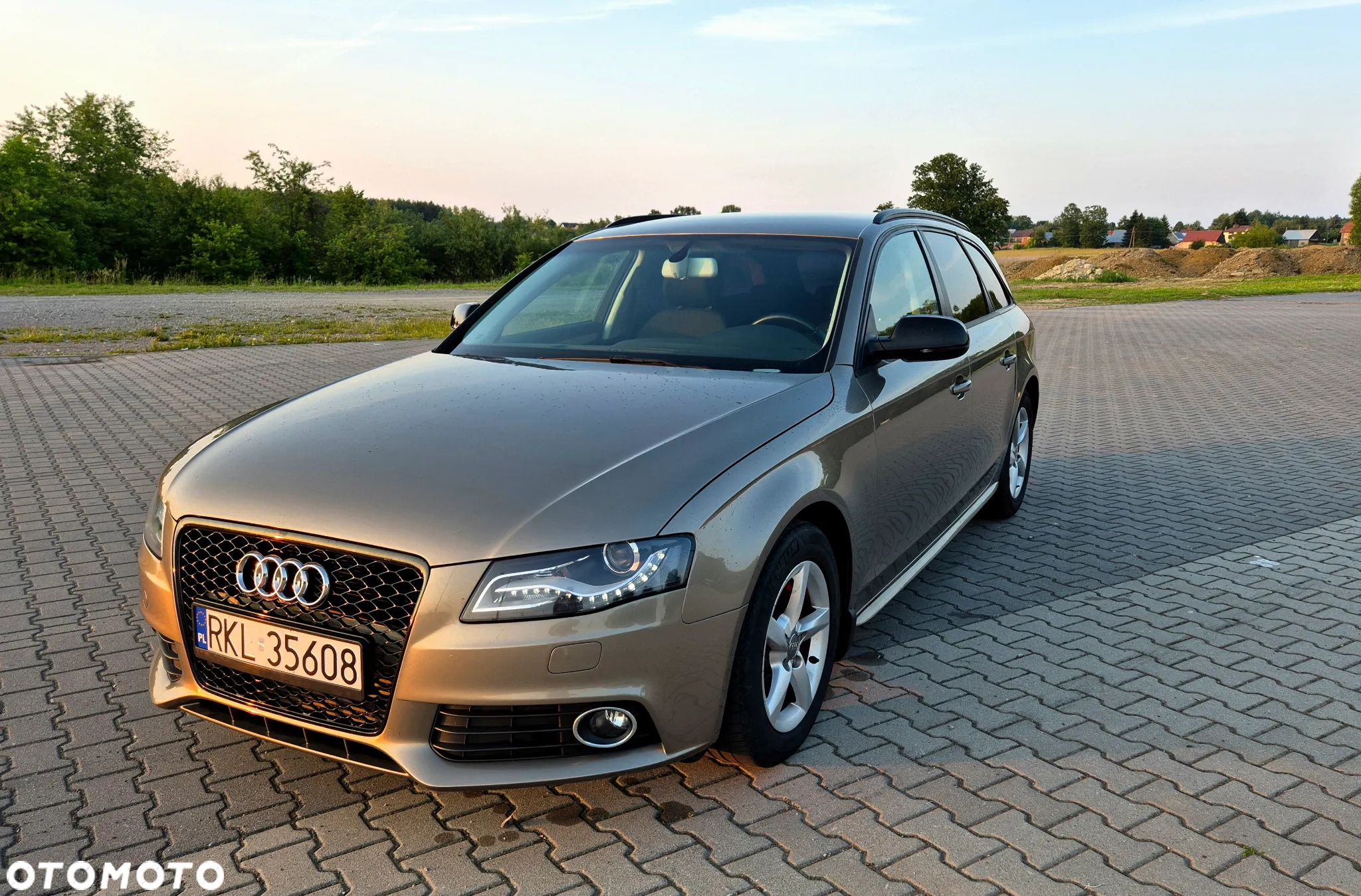 Audi A4 - 1