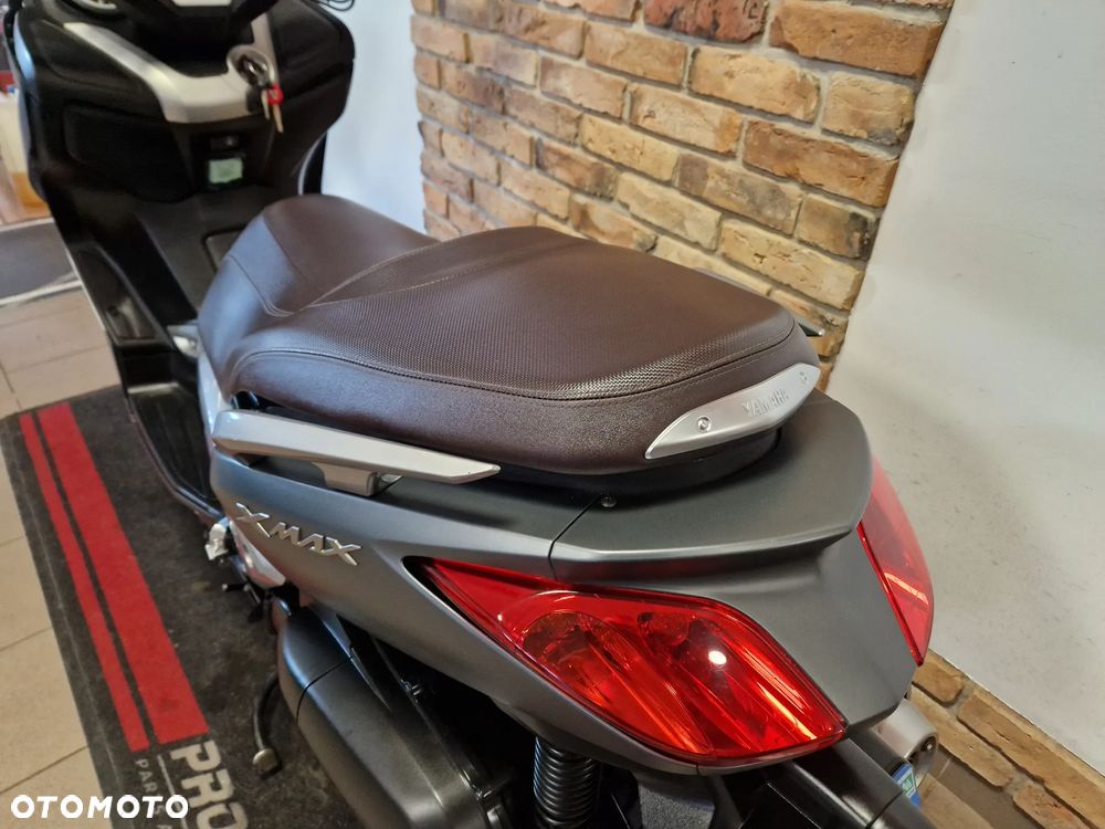 Yamaha X-max - 17