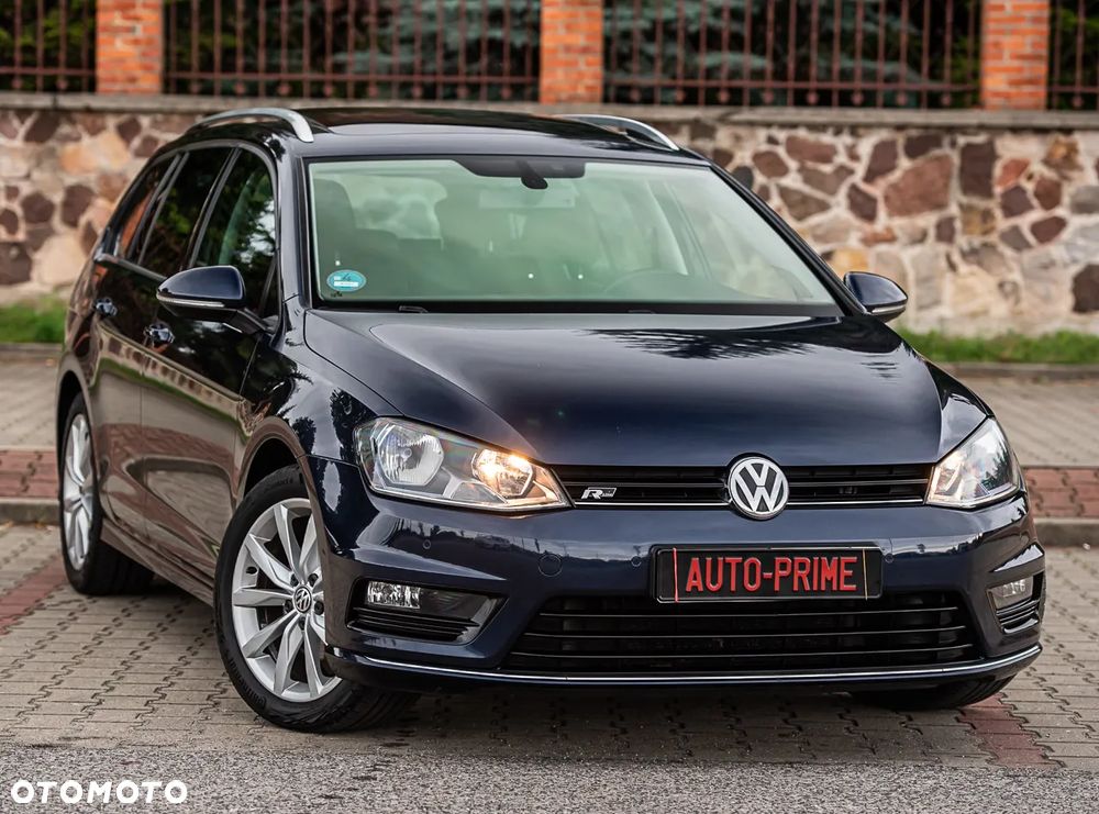 Volkswagen Golf - 1