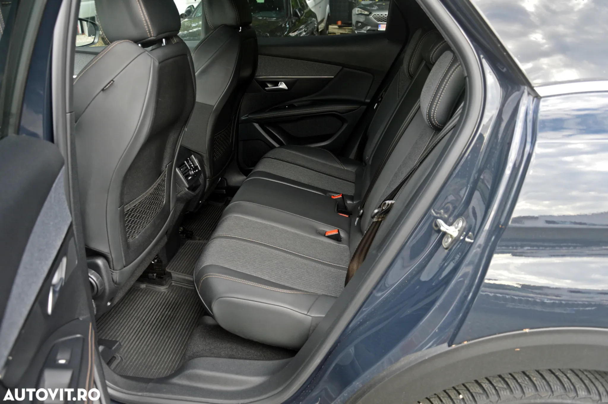 Peugeot 3008 1.5 BlueHDI S&S EAT8 GT-Line - 27
