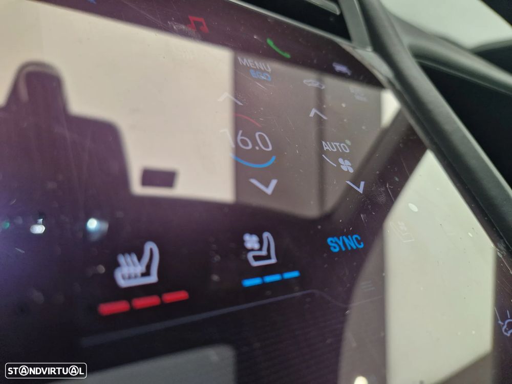 Porsche Taycan Standard - 43