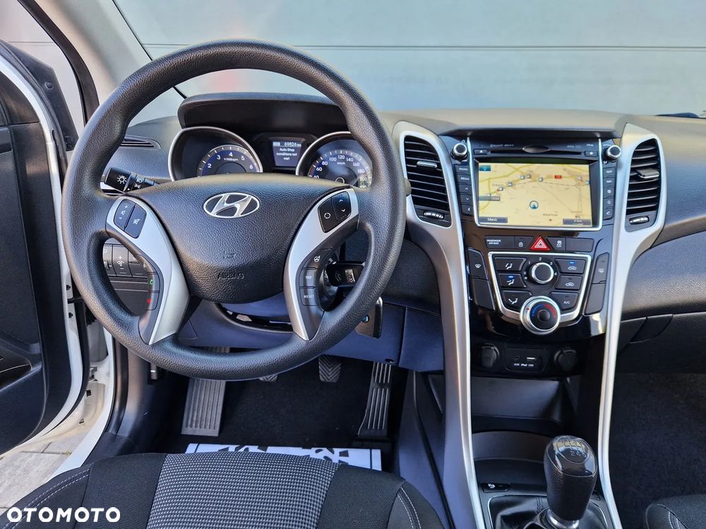 Hyundai i30 blue 1.4 Classic Navigation - 24