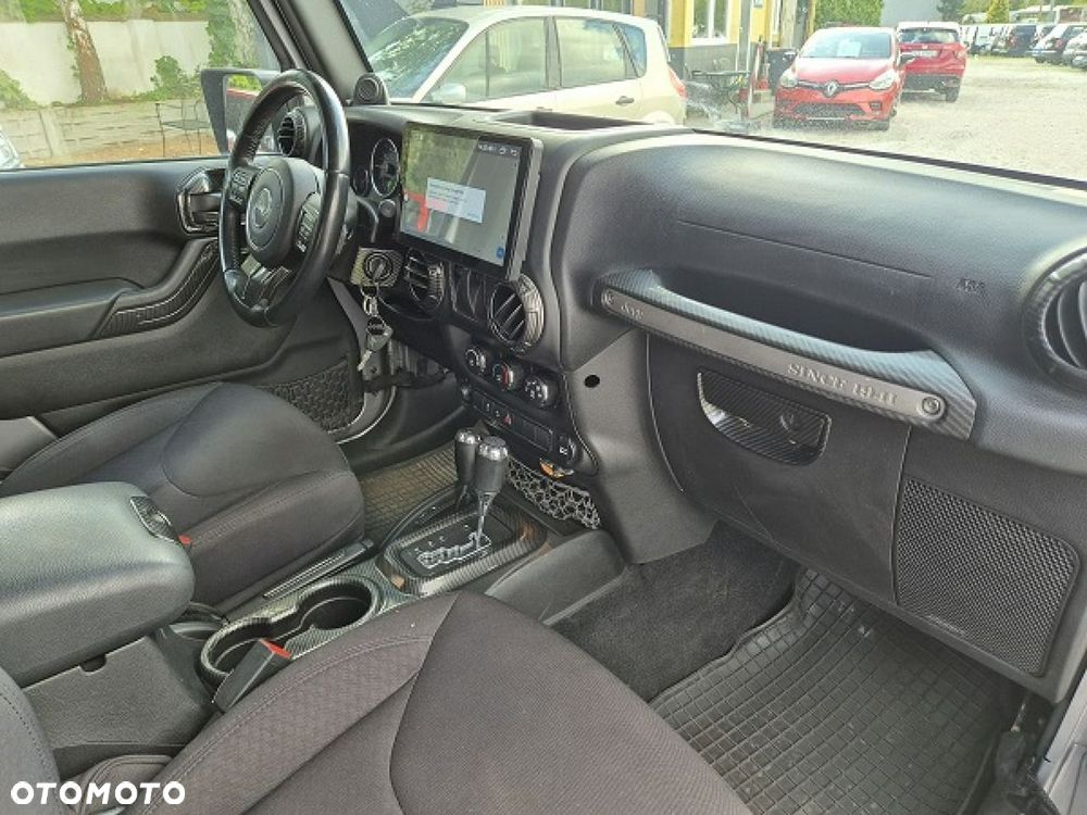 Jeep Wrangler - 19