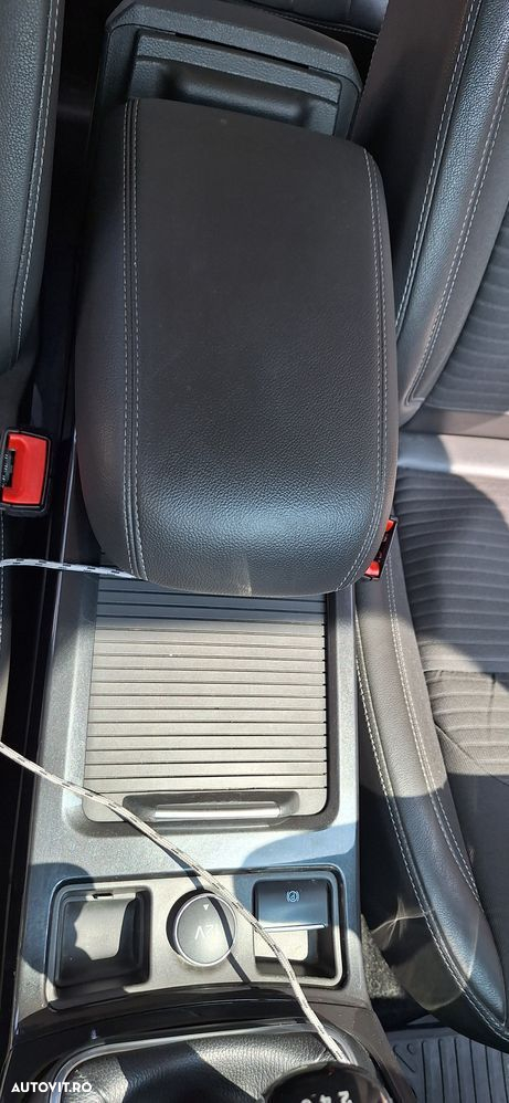 Ford Kuga 1.5 EcoBoost 2WD Titanium - 26