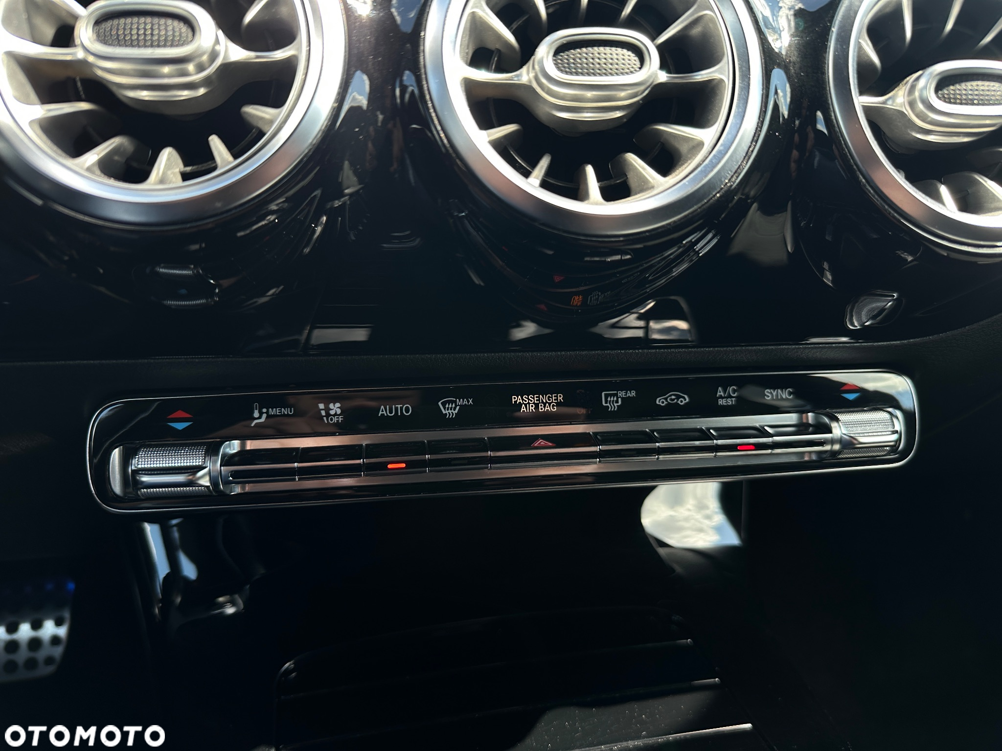 Mercedes-Benz CLA 180 d 7G-DCT AMG Line - 20