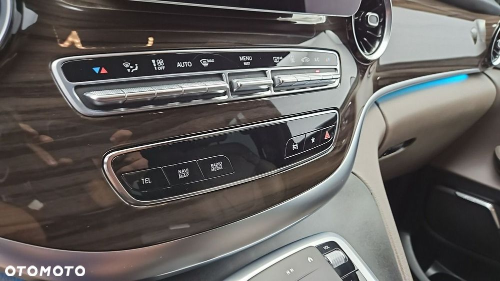 Mercedes-Benz Klasa V 300 d 4-Matic Exclusive 9G-Tronic (d³ugi) - 20