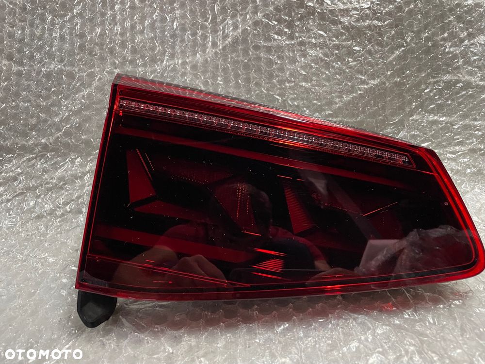 LAMPA TYŁ LEWA W KLAPĘ VOLKSWAGEN PASSAT B8 LIFT LED 3G9945307N - 1