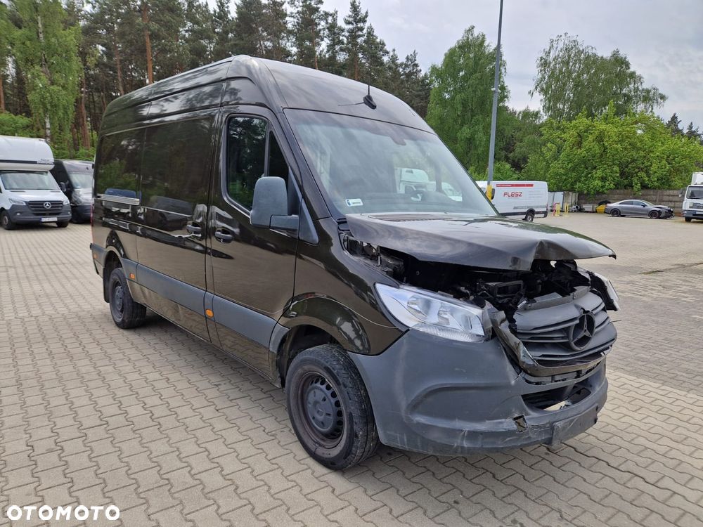 Mercedes-Benz Sprinter - 9