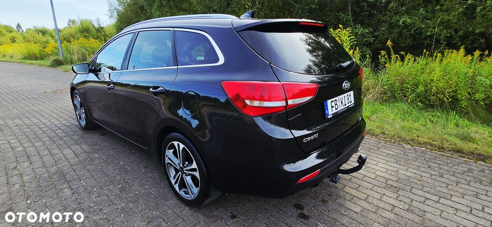 Kia Ceed 1.6 CRDi 136 ISG Dream-Team Edition - 3