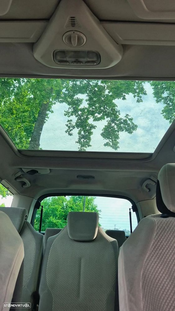 Citroën C4 Grand Picasso 1.6 HDi FAP 7L Exclusive - 2