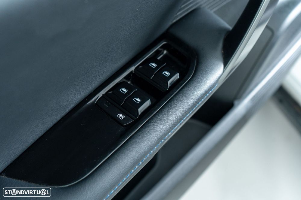 MG MG4 64 kWh Luxury - 26