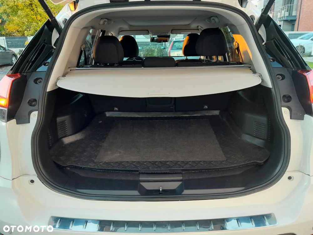 Nissan X-Trail 1.6 DIG-T N-Connecta - 11