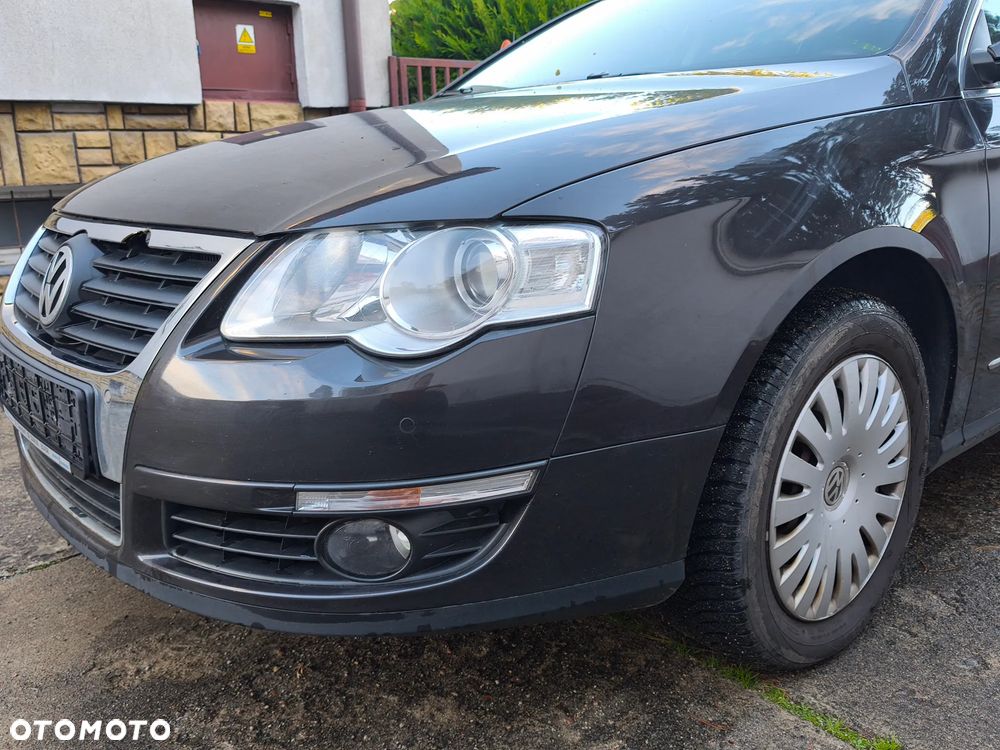 Volkswagen Passat 1.6 Comfortline - 2