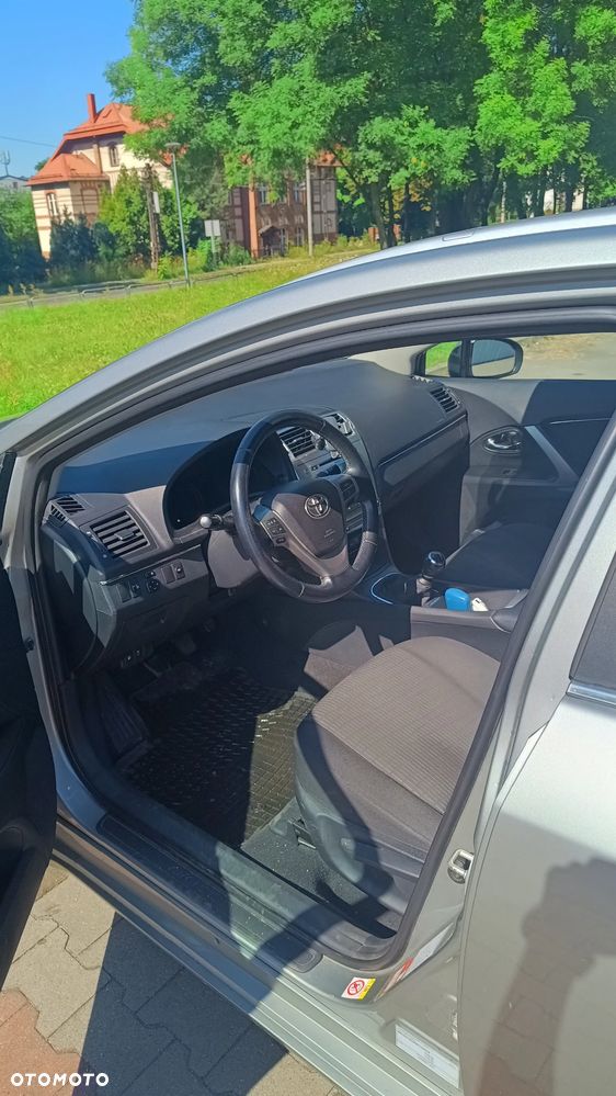 Toyota Avensis 2.0 D-4D Active - 13
