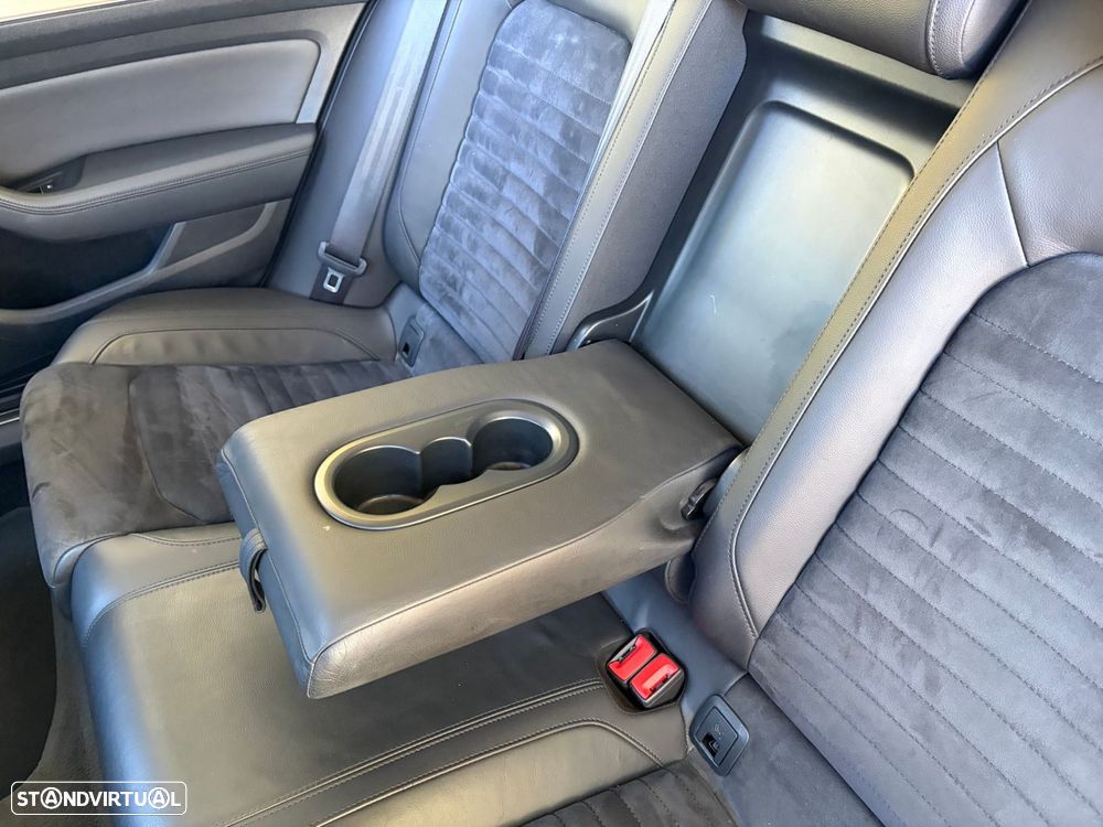 VW Passat Variant 2.0 TDI Highline DSG - 11