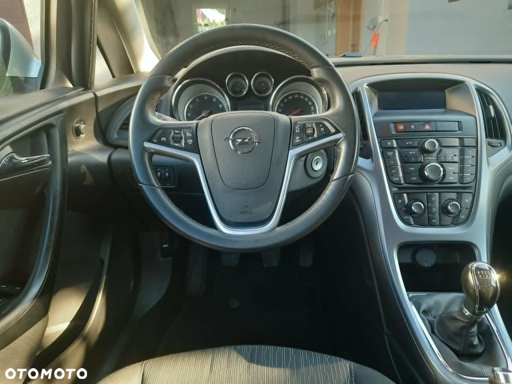 Opel Astra 1.4 T EU6 - 8