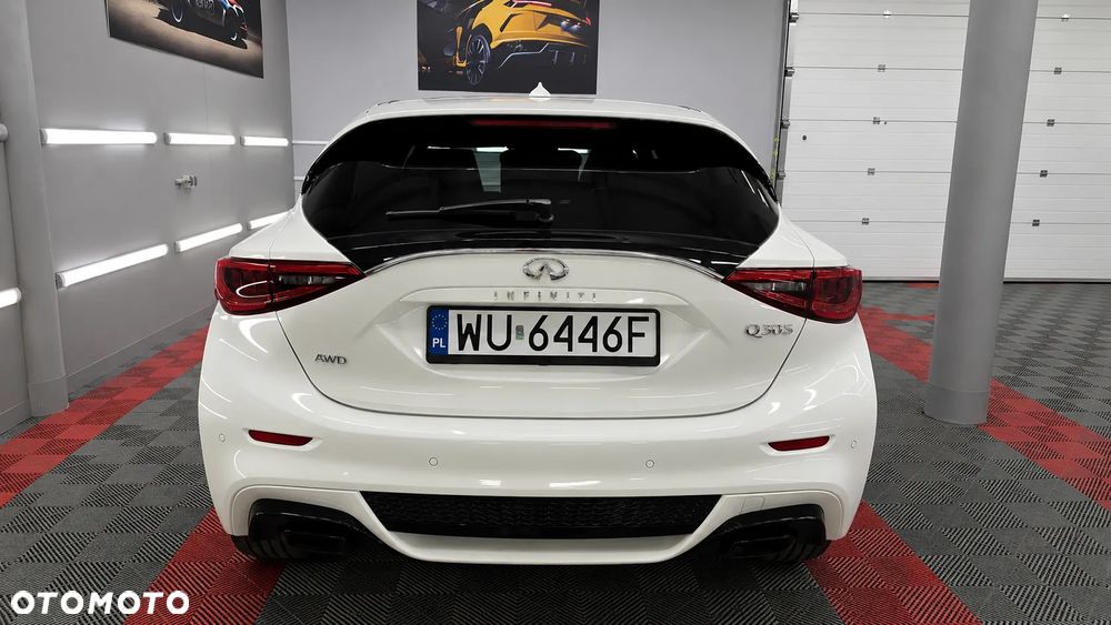 Infiniti Q30 2.2d Premium Tech Gallery White AWD 7DCT - 5