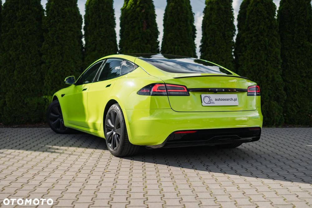 Tesla Model S - 6