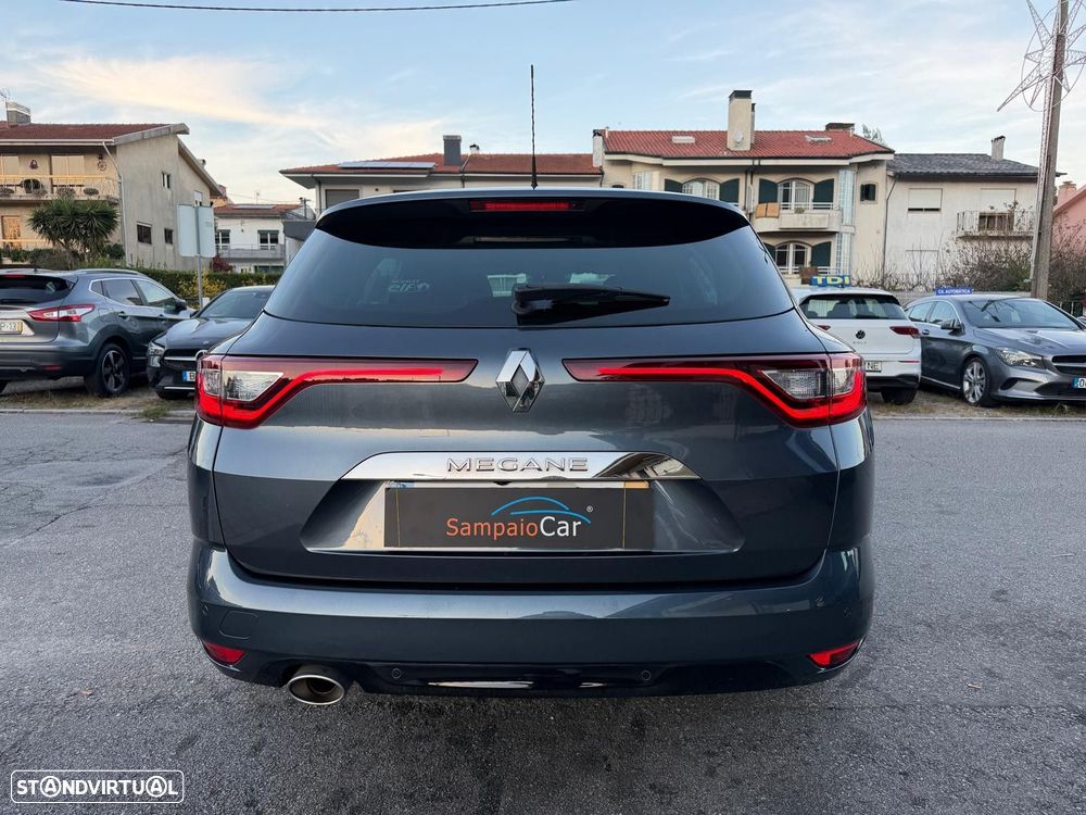 Renault Mégane Sport Tourer - 12