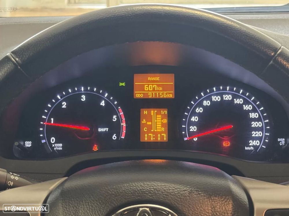 Toyota Avensis SD 2.0 D-4D Exclusive +Navi - 11