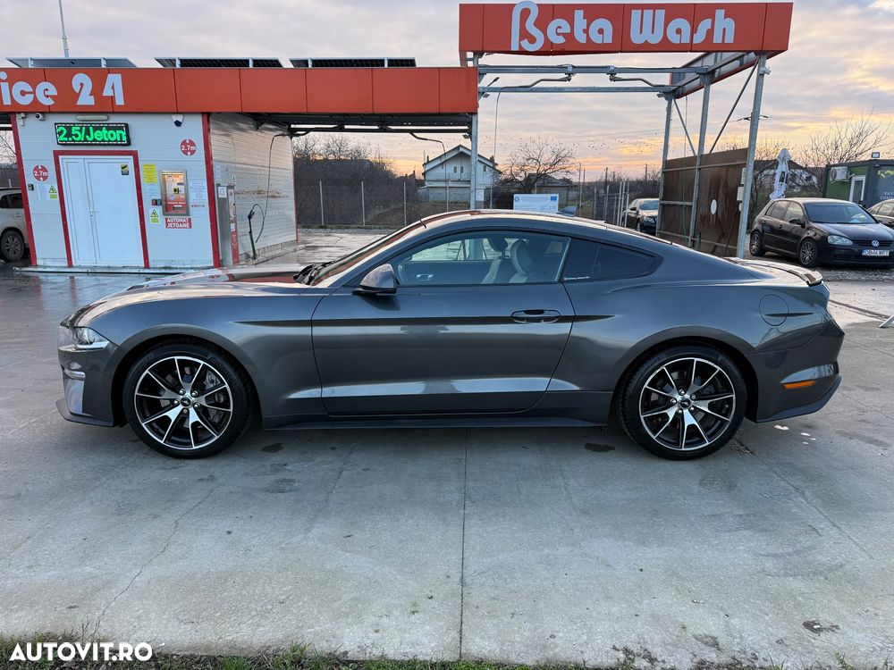 Ford Mustang 2.3 EcoBoost - 11