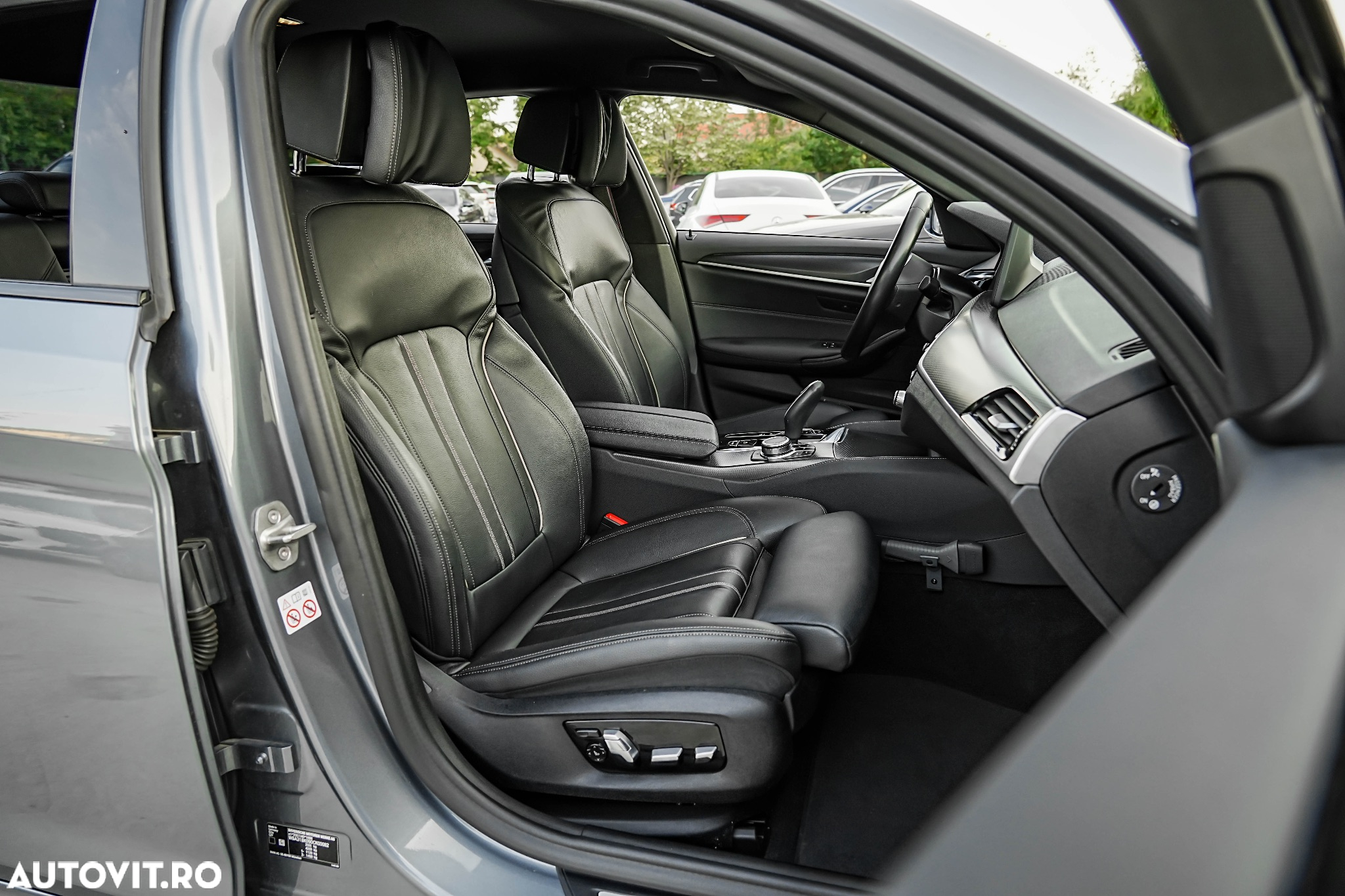 BMW Seria 5 530e Aut. M Sport Edition - 22