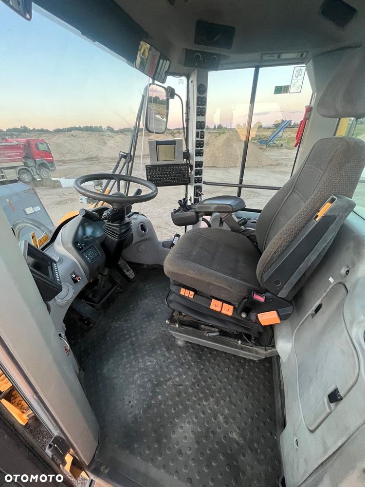 Volvo L180G - 5