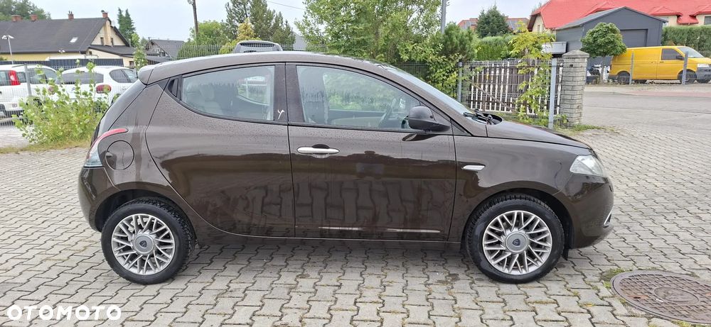 Lancia Ypsilon Y 0.9 TwinAir Turbo 8V Automatik Platinum - 6