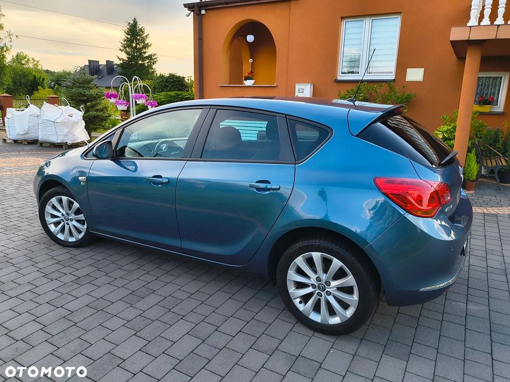 Opel Astra 1.4 T Edition 150 - 8