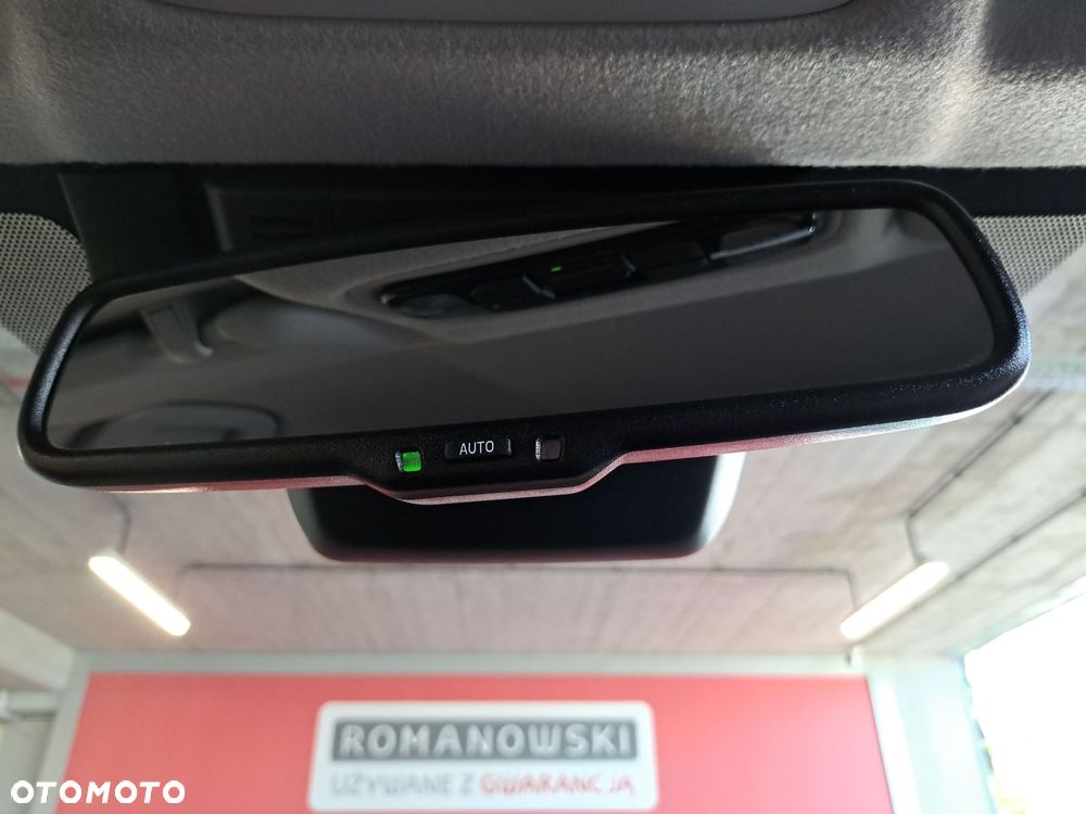 Toyota Yaris Hybrid 1.5 Style - 30