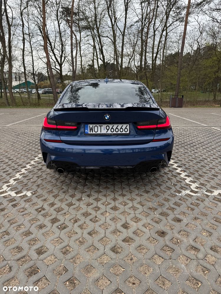 BMW Seria 3 330i xDrive Sport Line - 2