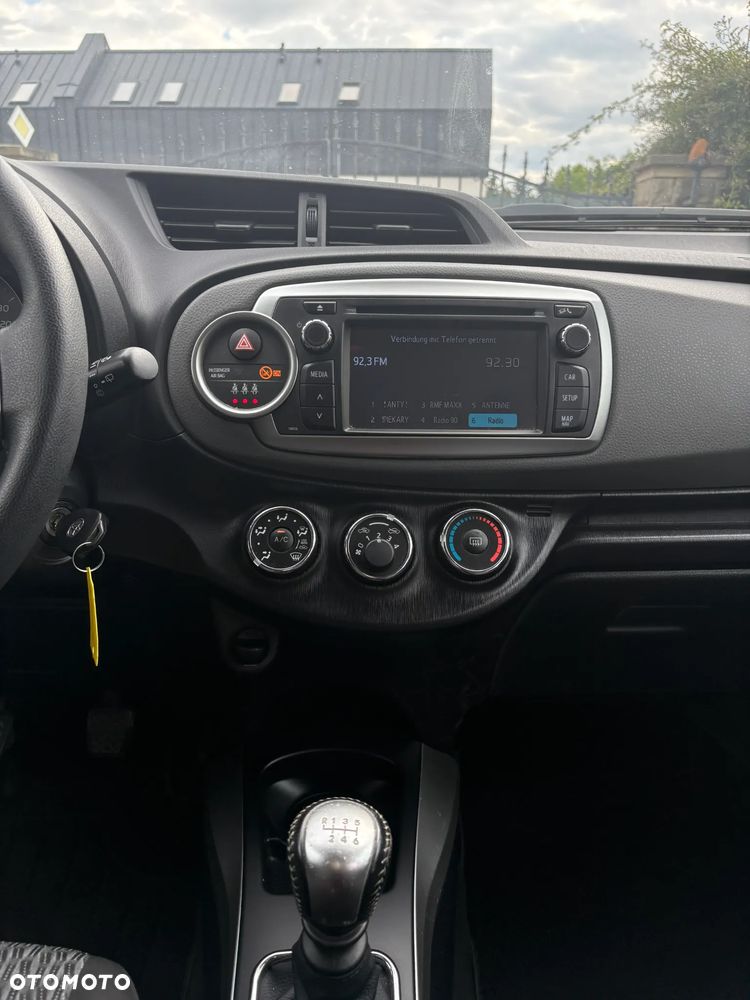 Toyota Yaris - 12