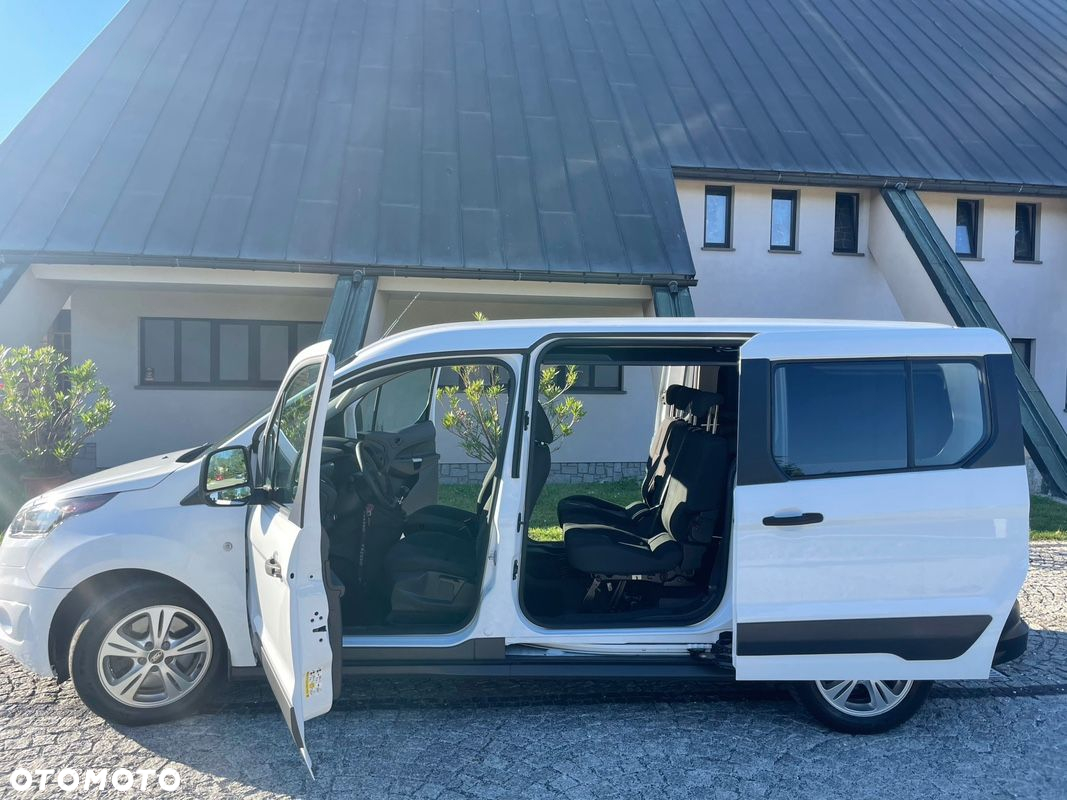 Ford Tourneo Connect - 12