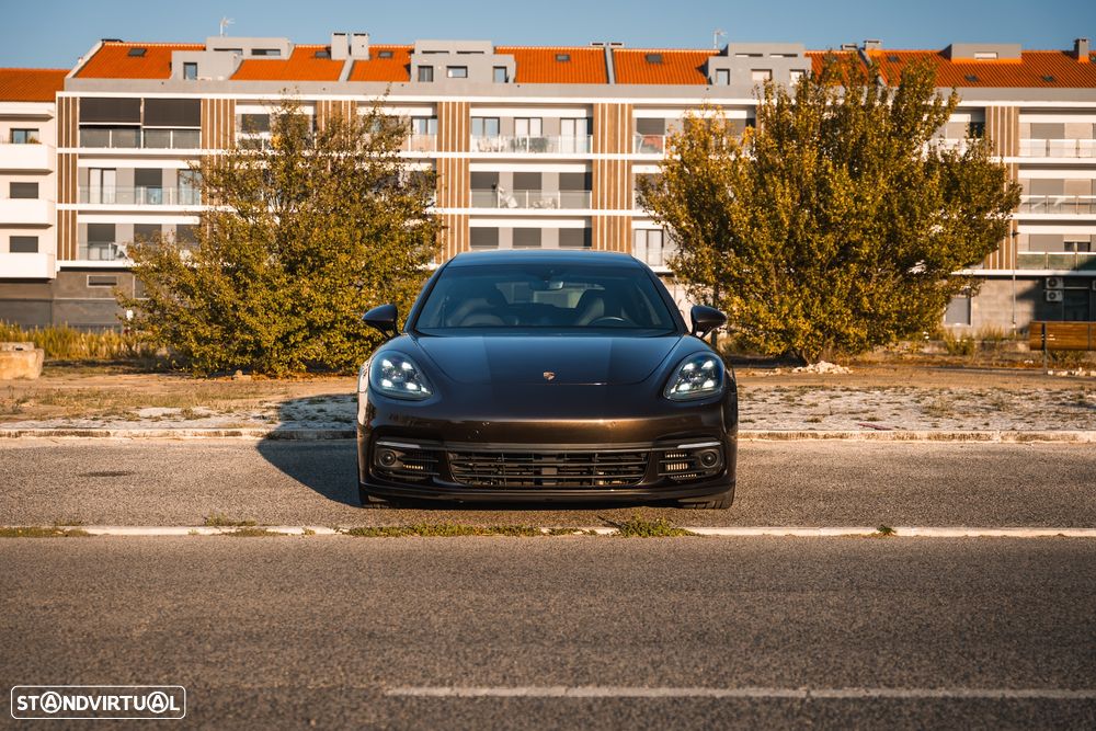 Porsche Panamera Sport Turismo 4 E-Hybrid - 2