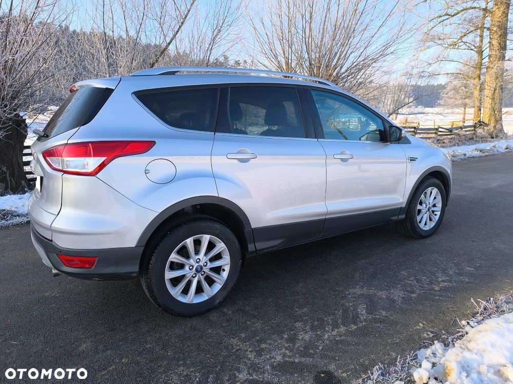 Ford Kuga 2.0 TDCi 2x4 Titanium - 5