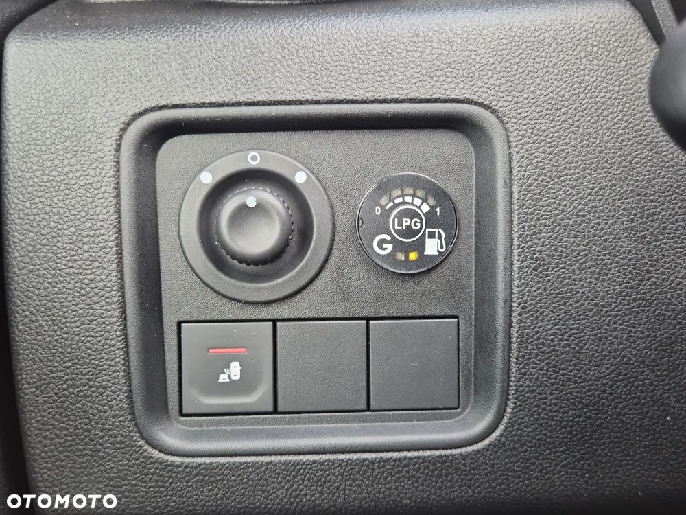Dacia Duster 1.0 TCe SL Celebration - 23