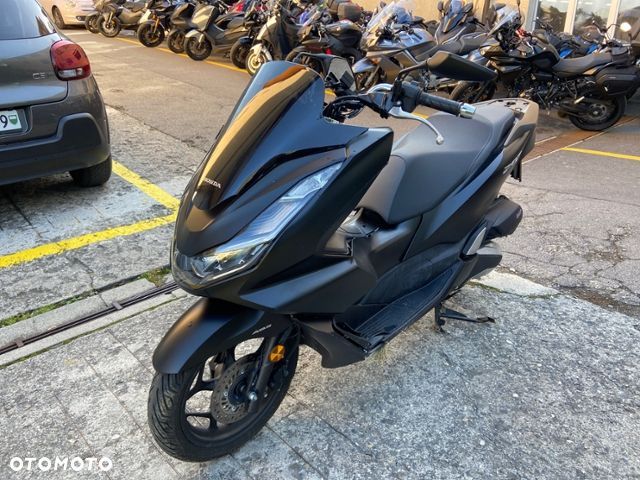 Honda PCX - 1