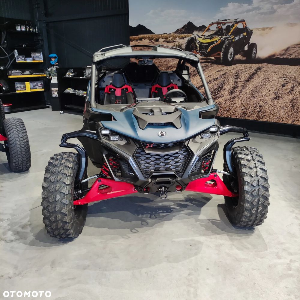 Can-Am Maverick - 3