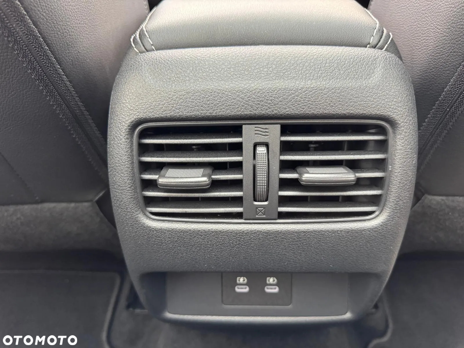 Nissan Qashqai 1.3 DIG-T mHEV N-Connecta - 38