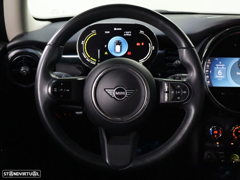 MINI 3 Portas Cooper SE Classic - 9
