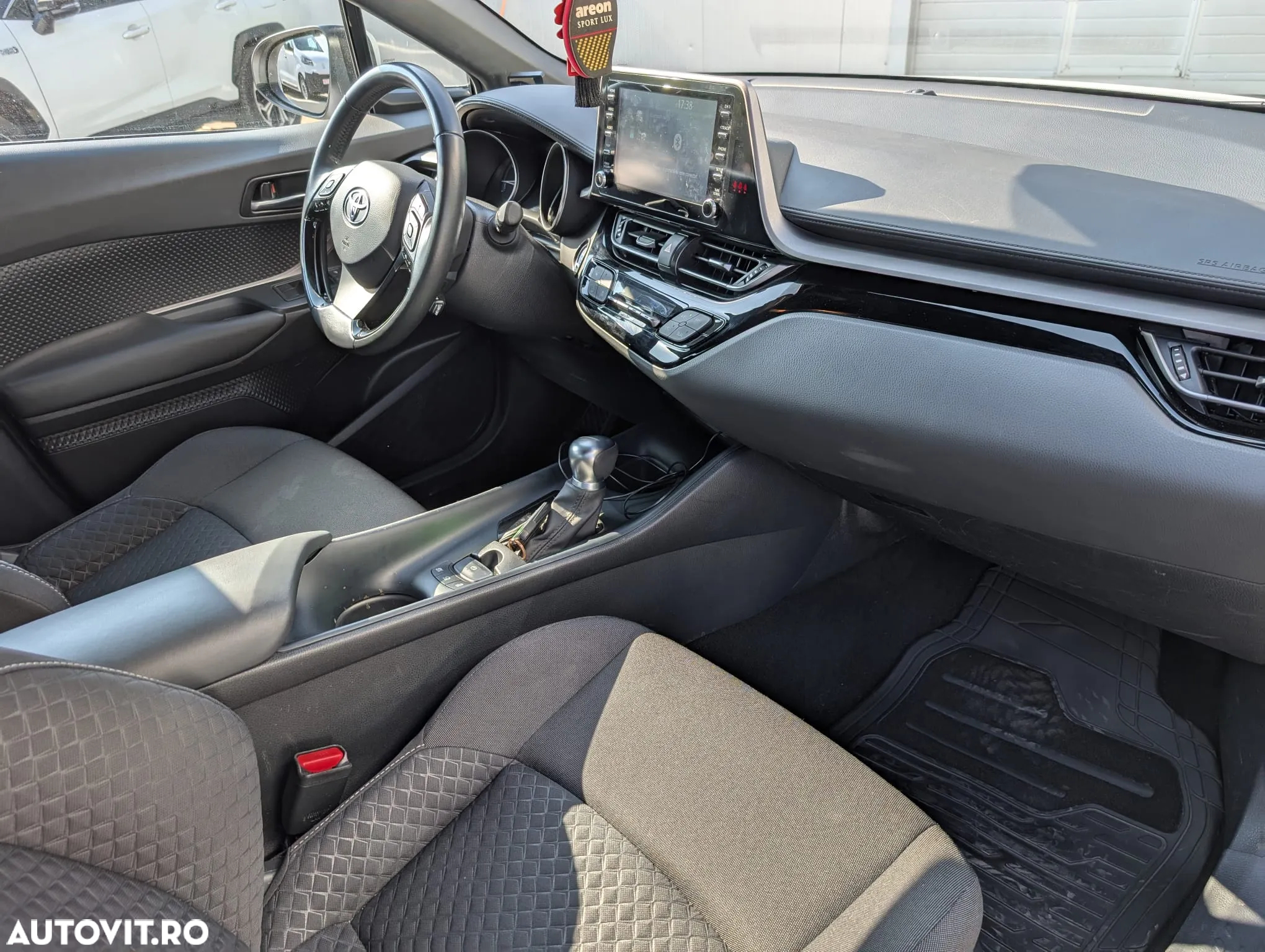 Toyota C-HR 1.8 HSD 122 CP 4x2 CVT Core - 9