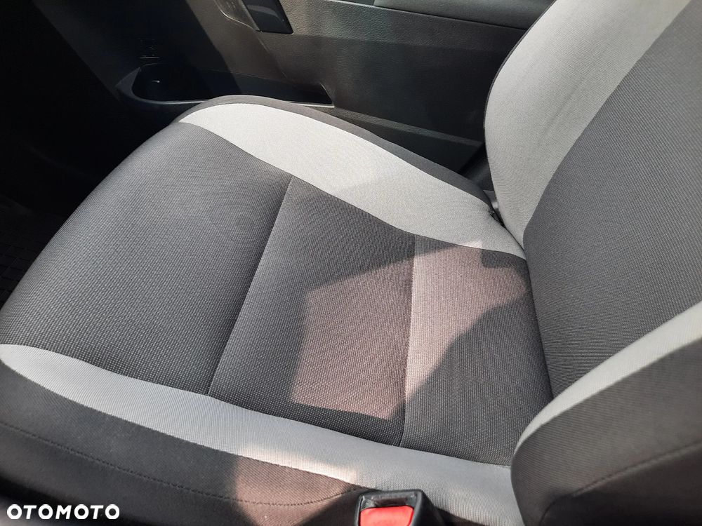Toyota Auris 1.6 Active - 23