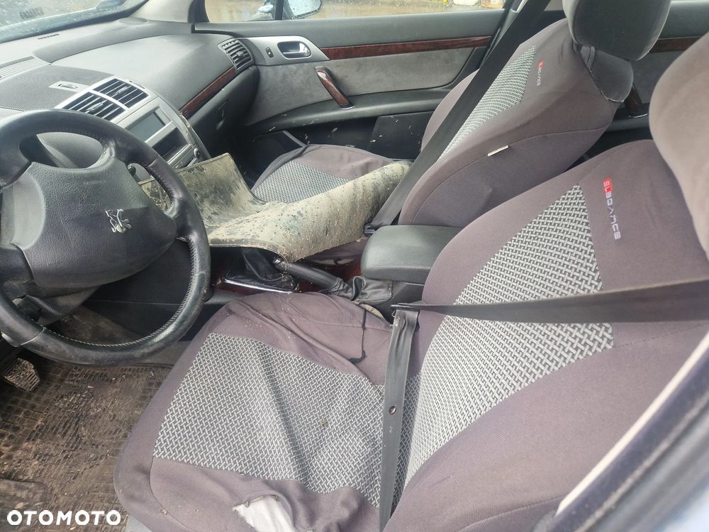 Peugeot 407 fotel fotele kanapa deska kokpit podsufitka boczek boczki klamka podłokietnik licznik prędkościomierz - 3