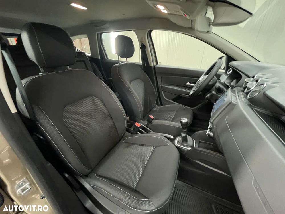 Dacia Duster 1.6 SCe Comfort - 11
